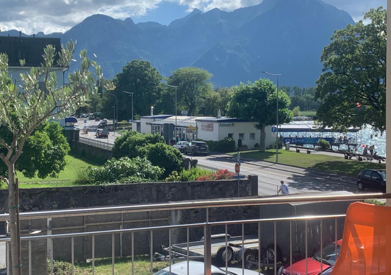 Hotel Du Quai Villeneuve Esterno foto